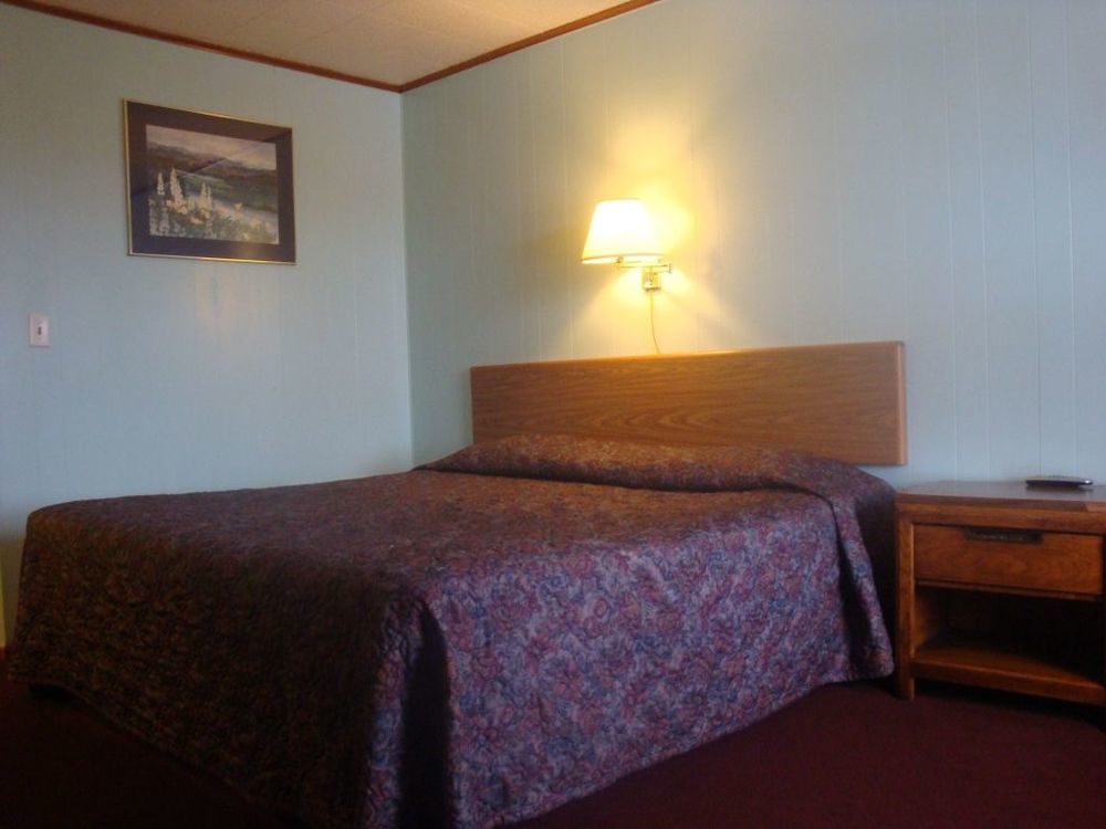Currys Motel By Oyo Saginaw Mi Room photo